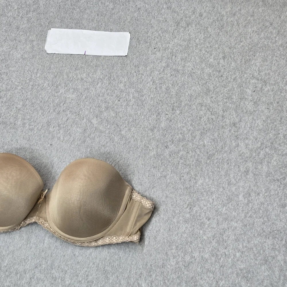 B. Tempt’D ***no bra